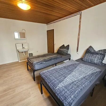 Gaestehaus Weisses Lamm - Monteurzimmer Мини-отель