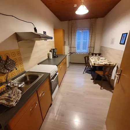 Gaestehaus Weisses Lamm - Monteurzimmer Värdshus *