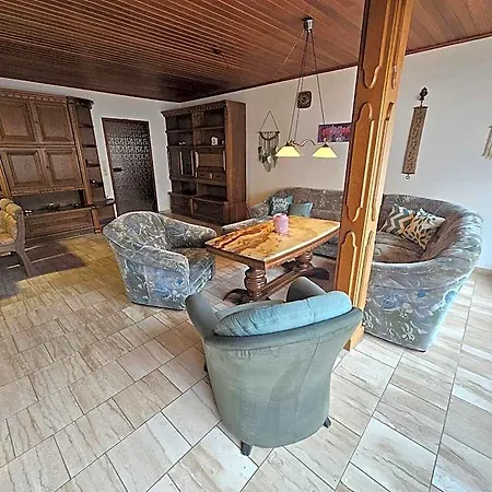 Gaestehaus Weisses Lamm - Monteurzimmer Πανδοχείο Nordhalben
