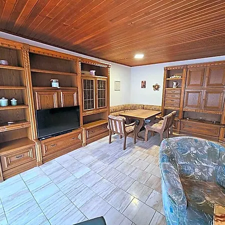 Gaestehaus Weisses Lamm - Monteurzimmer Πανδοχείο