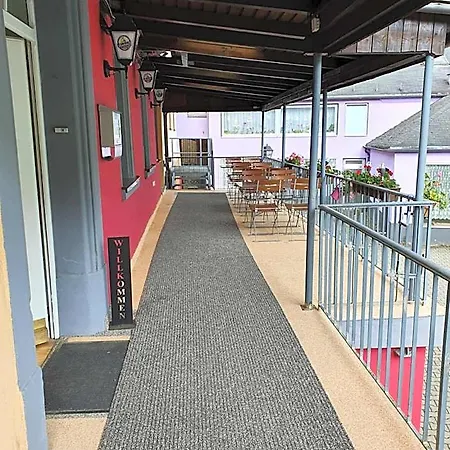 Gaestehaus Weisses Lamm - Monteurzimmer Πανδοχείο Nordhalben