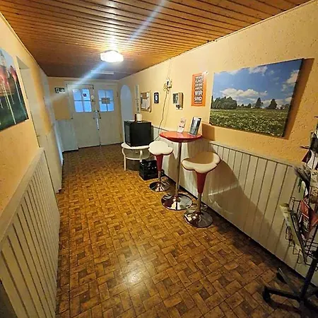 Gaestehaus Weisses Lamm - Monteurzimmer Πανδοχείο
