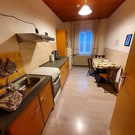 Gaestehaus Weisses Lamm - Monteurzimmer Πανδοχείο Nordhalben