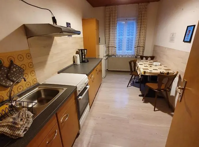 Gaestehaus Weisses Lamm - Monteurzimmer بيت ريفي *